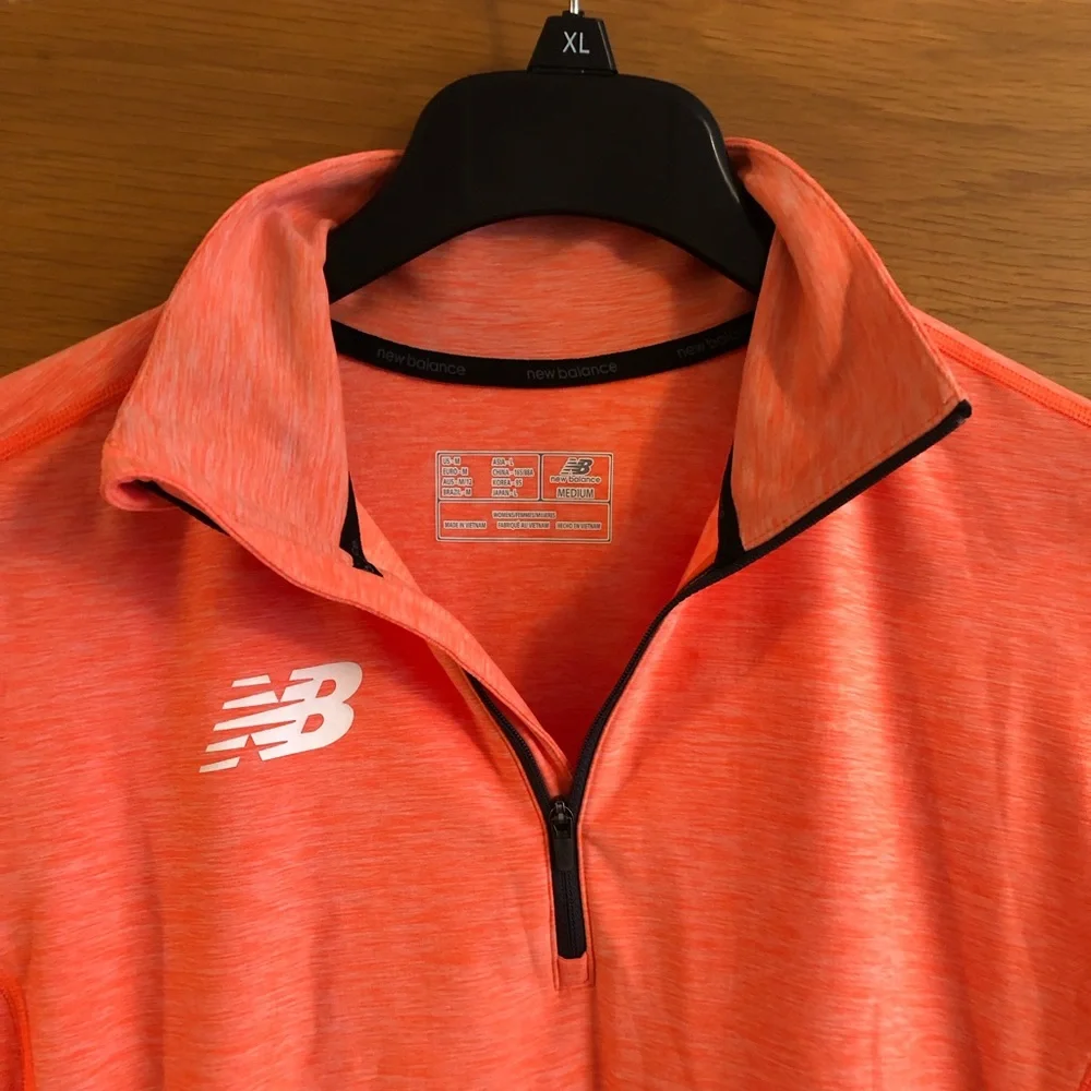 NWT New Balance Dry Accelerate Quarter Zip Pullover Performance Top Size M - Picture 3 of 12